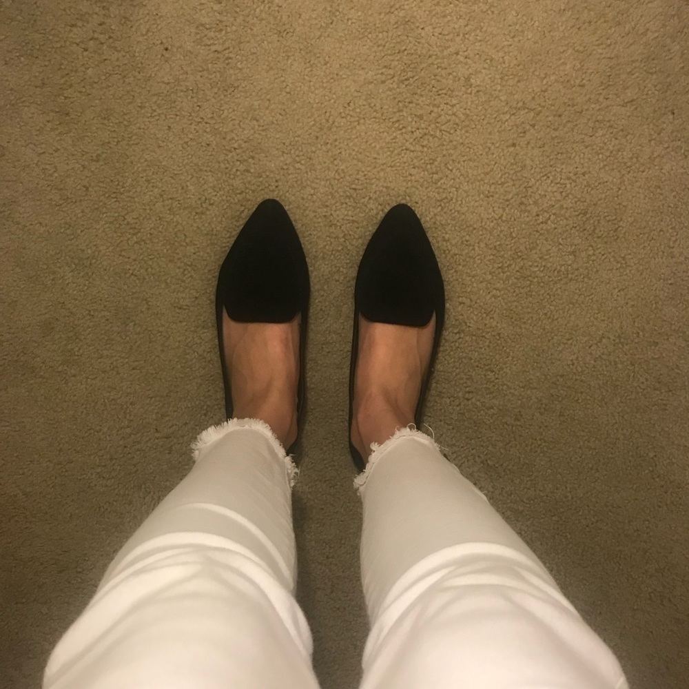 Like new black pointed flats